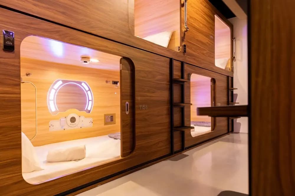 JPOD Capsule Hotel - photo 8