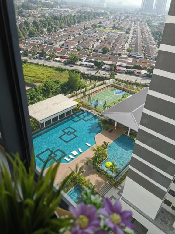 Traders Garden 1BR Pool View with Hi-Speed Internet+Netflix - photo 1