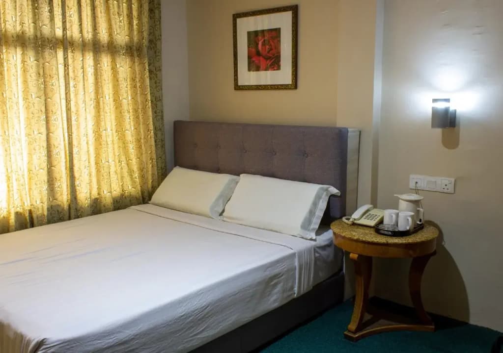 Floral Hotel - photo 1