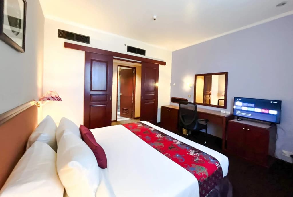 Howard Johnson by Wyndham Kota Kinabalu City Centre - photo 33