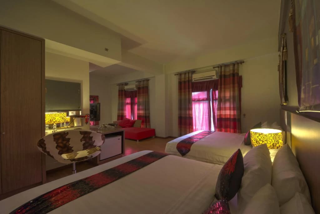 Arenaa Deluxe Boutique Hotel - photo 3
