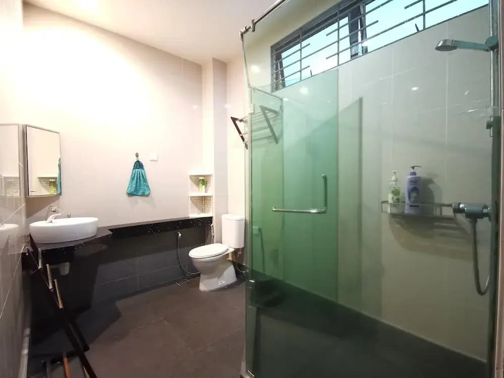 Penang Island Lodge Tanjung Bungah - photo 9