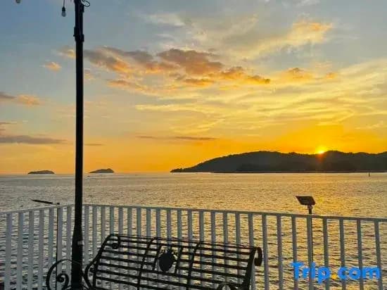 Jesselton Quay Staycation by V’luma Suites - photo 1