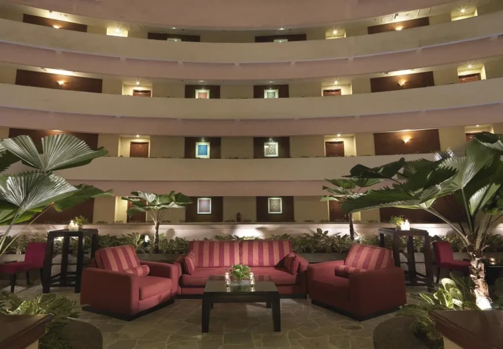 Ambassador Row Hotel Suites by Lanson Place - photo 17