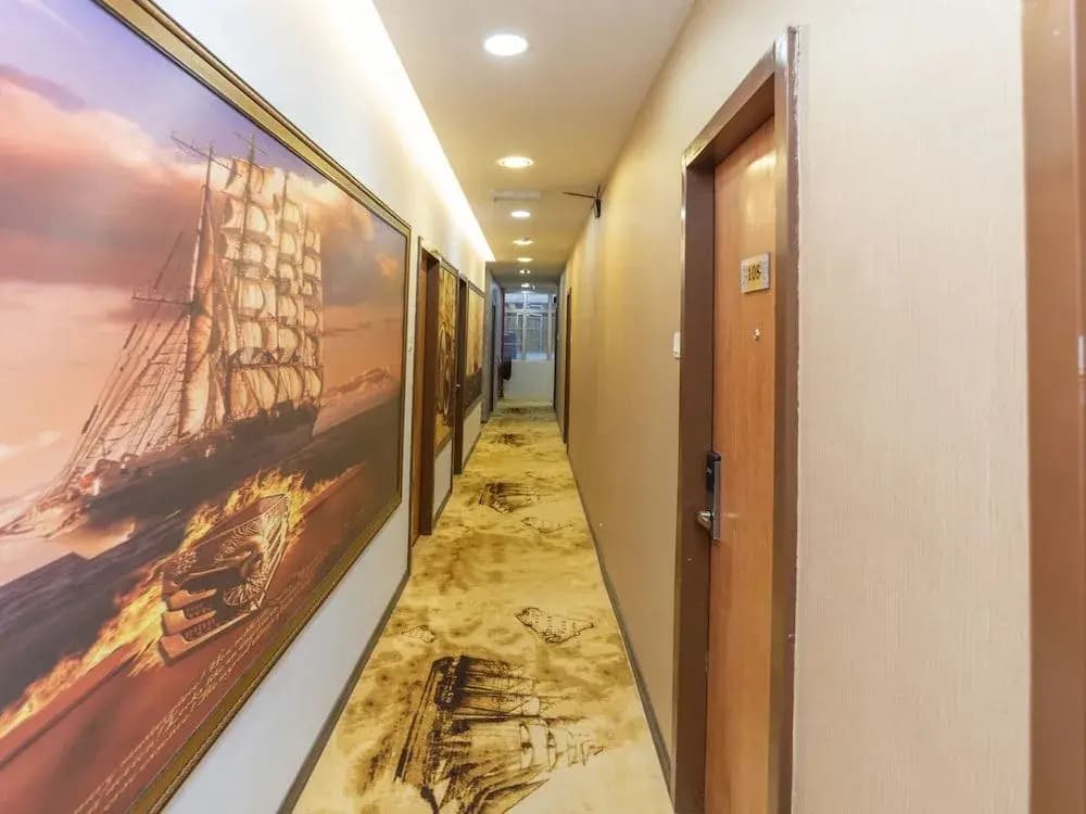OYO 89423 Zenz Hotel - photo 17