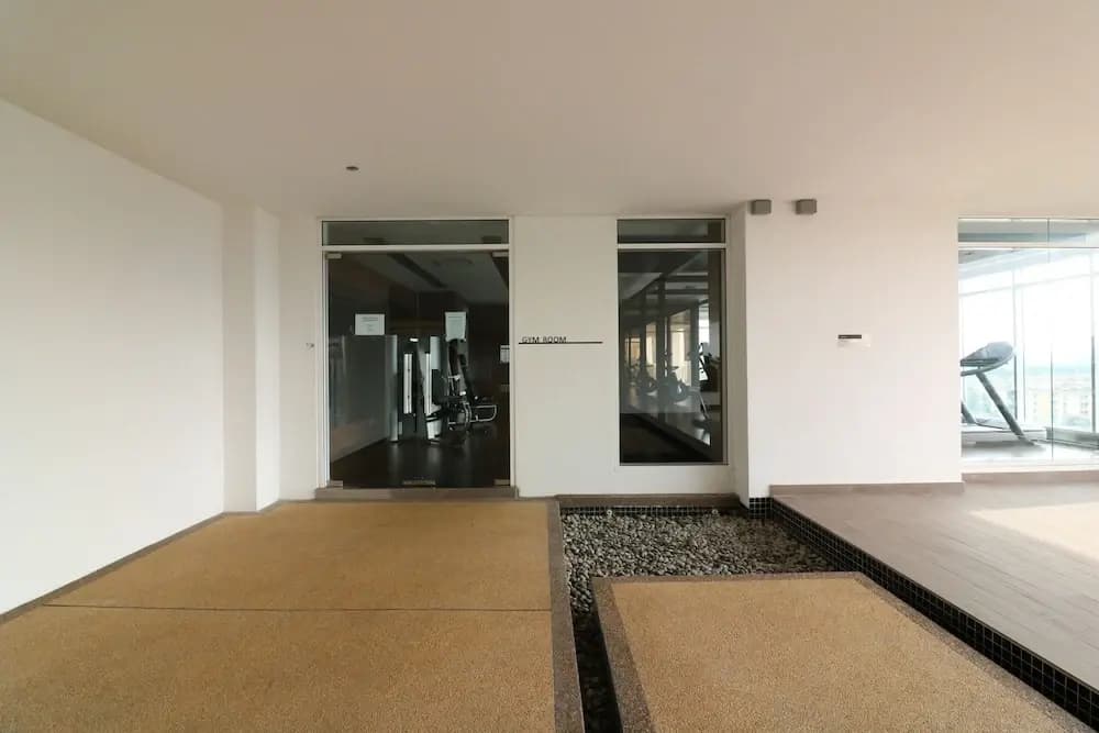 Victoria Home Sentrio Suites - photo 13