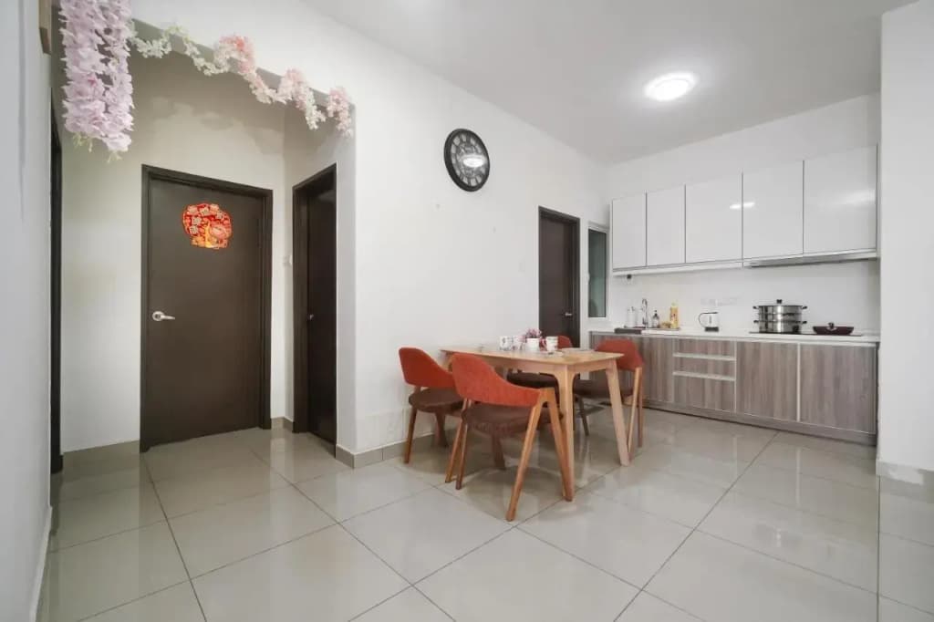 Lovely 2Br Majestic Condo 6 Pax Pool View - photo 10