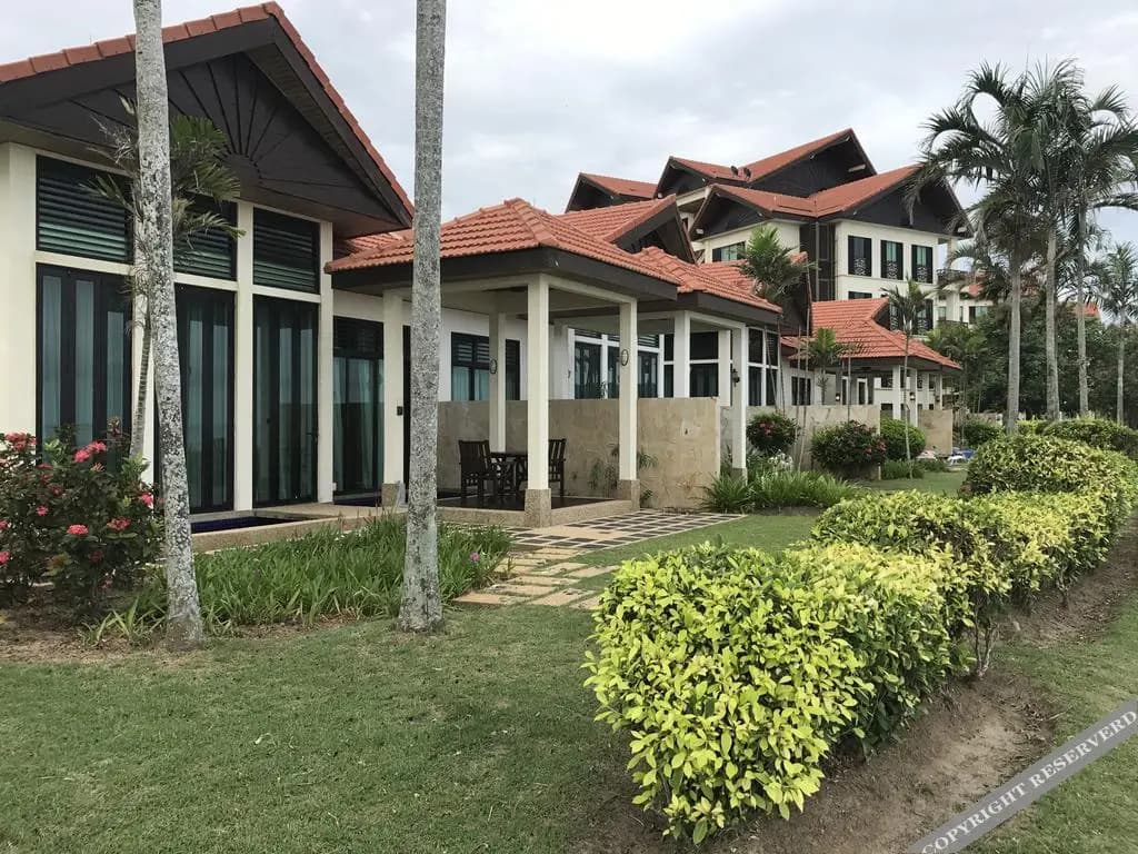 Sunset Seaview Beach Villas & Spa Suites at Nexus Karambunai - photo 16