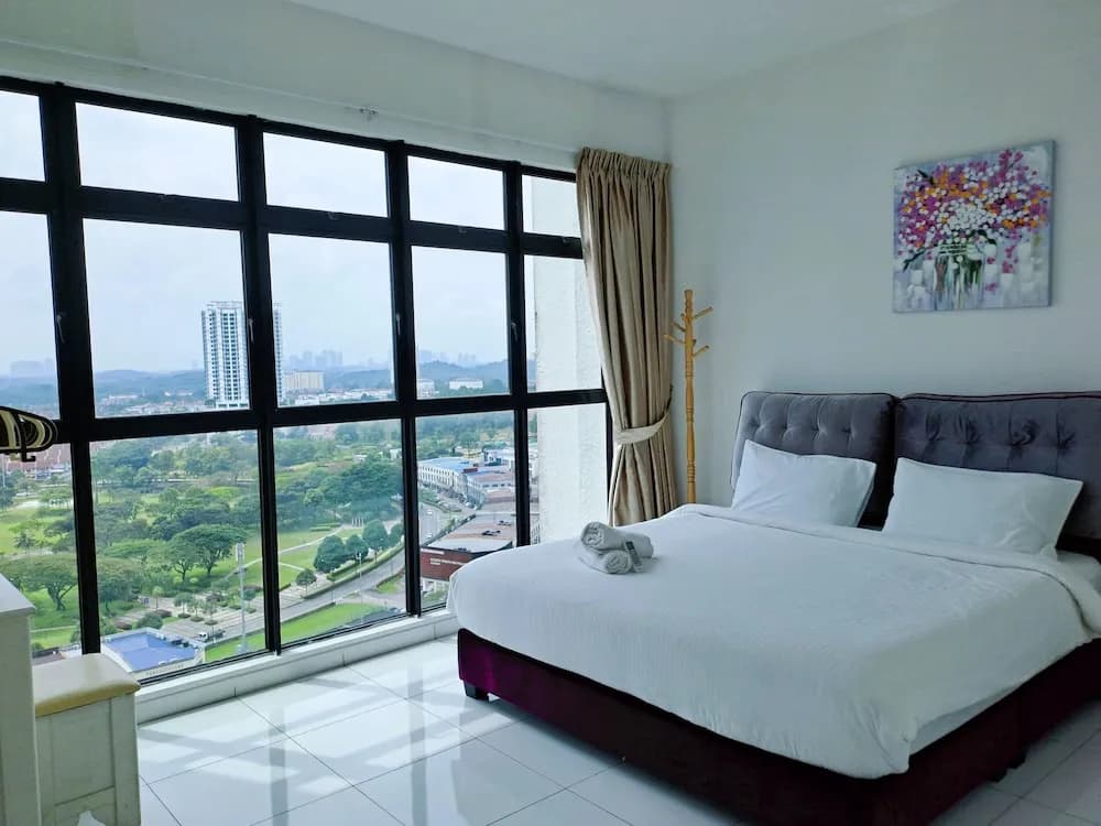JB Bukit Indah Skyloft Suites - photo 17