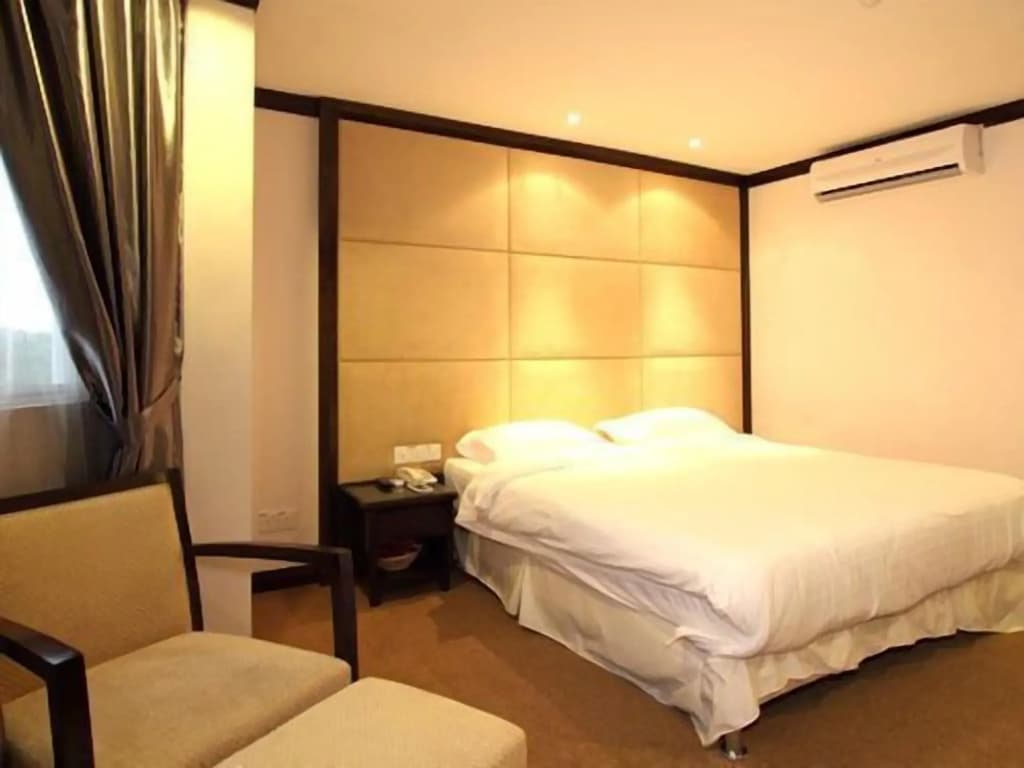 Country Hotel - photo 4