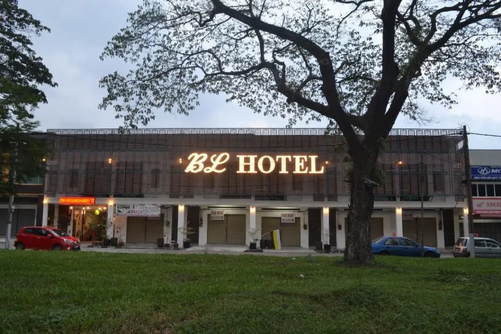 BL Hotel - photo 9