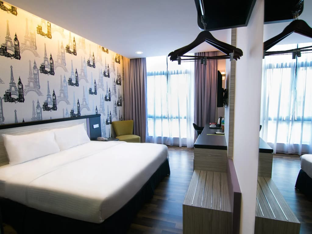 Indra Hotel - Boutique Suites - photo 2