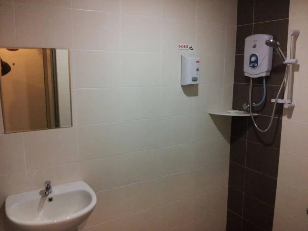 Royal Queenspark Hotel - photo 8