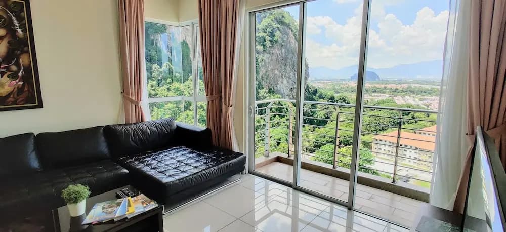 Suites at The Haven Lakeside by Plush - photo 7