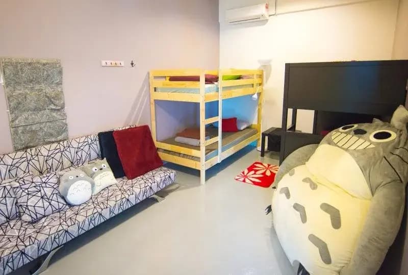 First Floor Guesthouse - photo 2