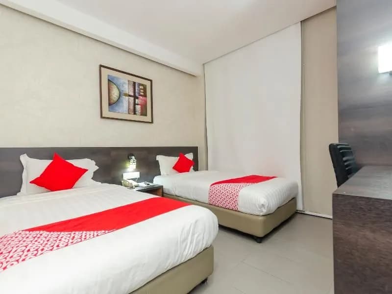 906 Hotel Kota Laksamana - photo 3