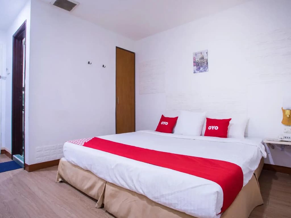 OYO 43963 T Signature Hotel - photo 4