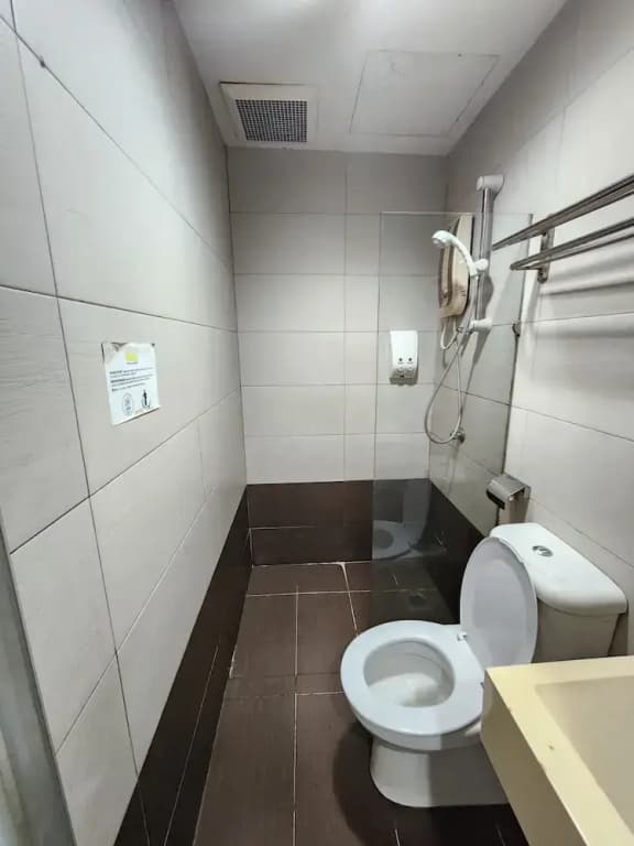 Kozi Hotel - Danga Bay - photo 9