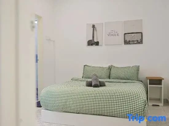 Green Villa Apartment by Favspace - photo 1