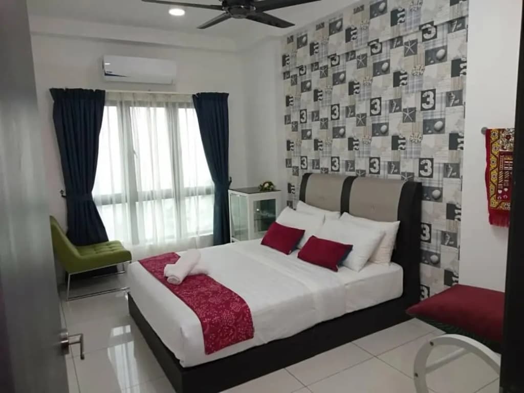 Luxury Homestay at Emira Residence - photo 1