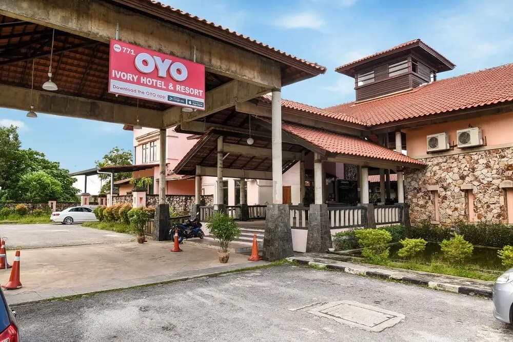 Collection O Ivory Hotel & Resort - photo 1