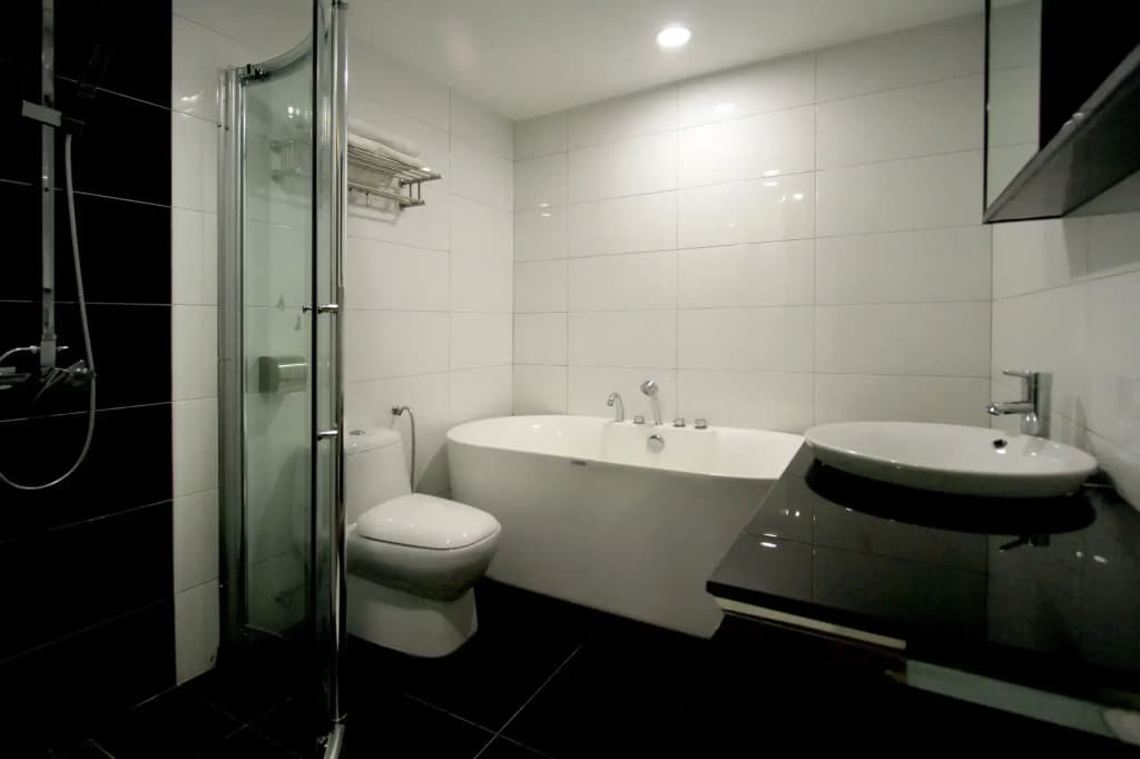 J Suites Hotel - photo 9