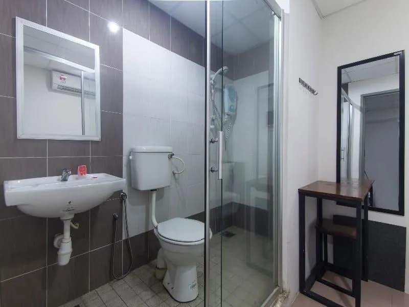 OYO 772 Lux Hotel - photo 9