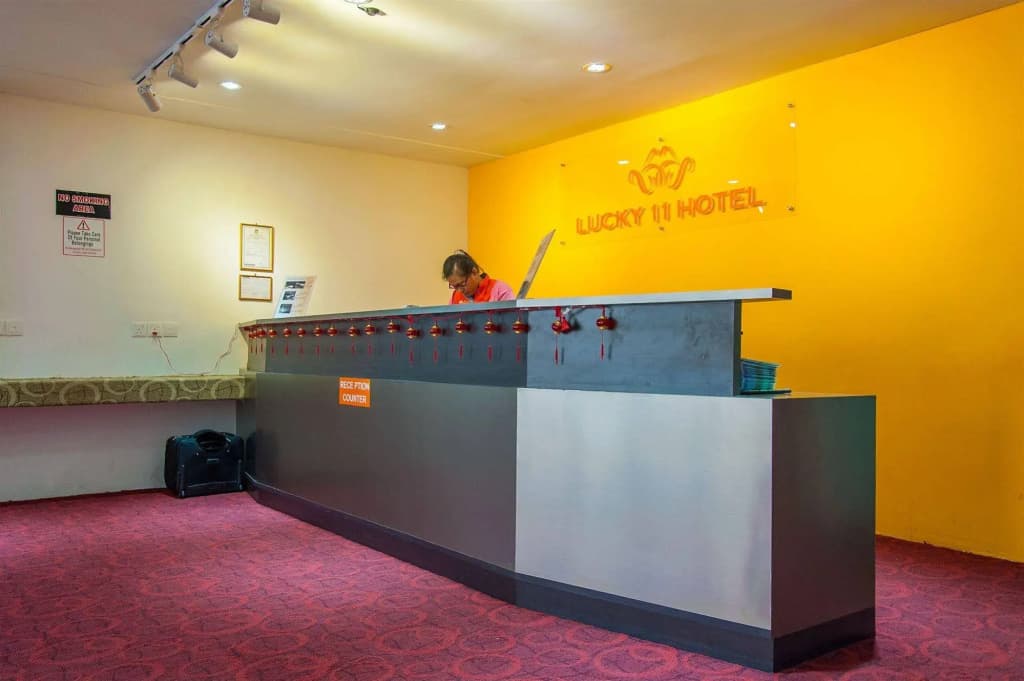 Lucky 11 Hotel - photo 20