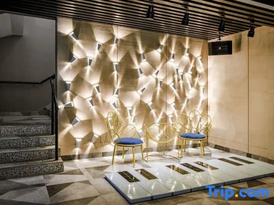 Neo Paly Hotel - photo 5
