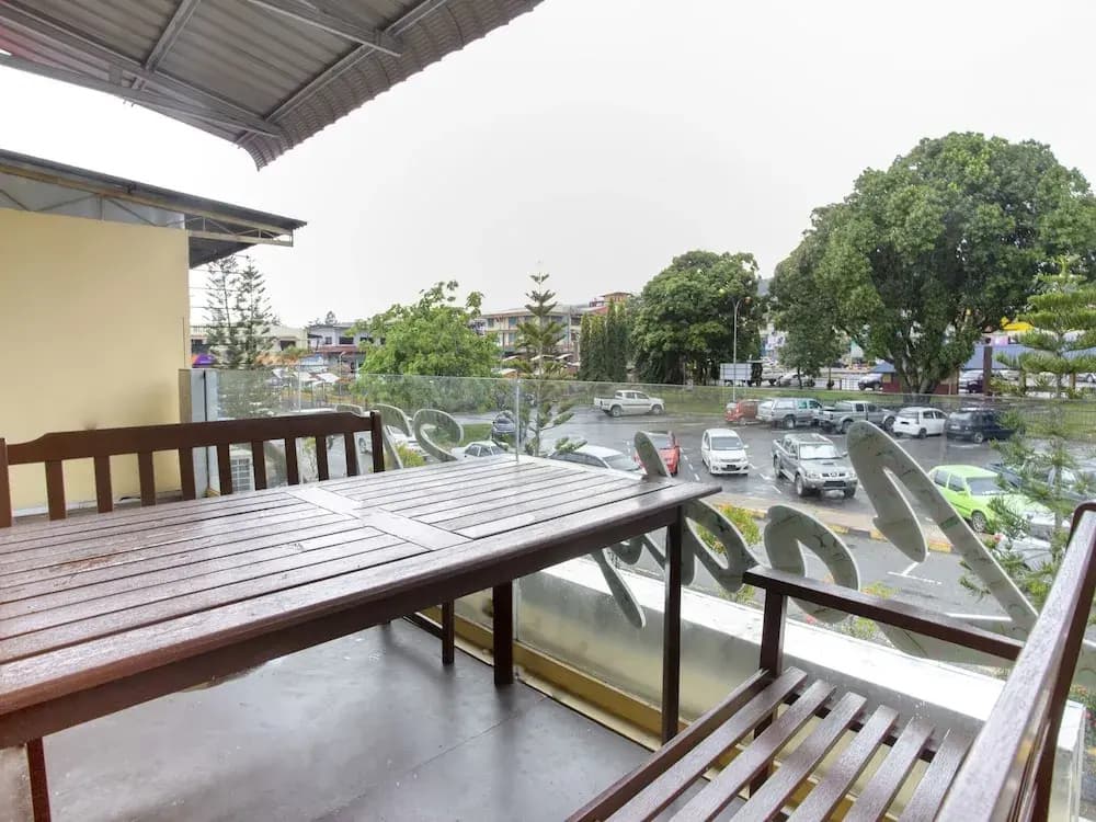 Lodge 37T by OYO Rooms - photo 8