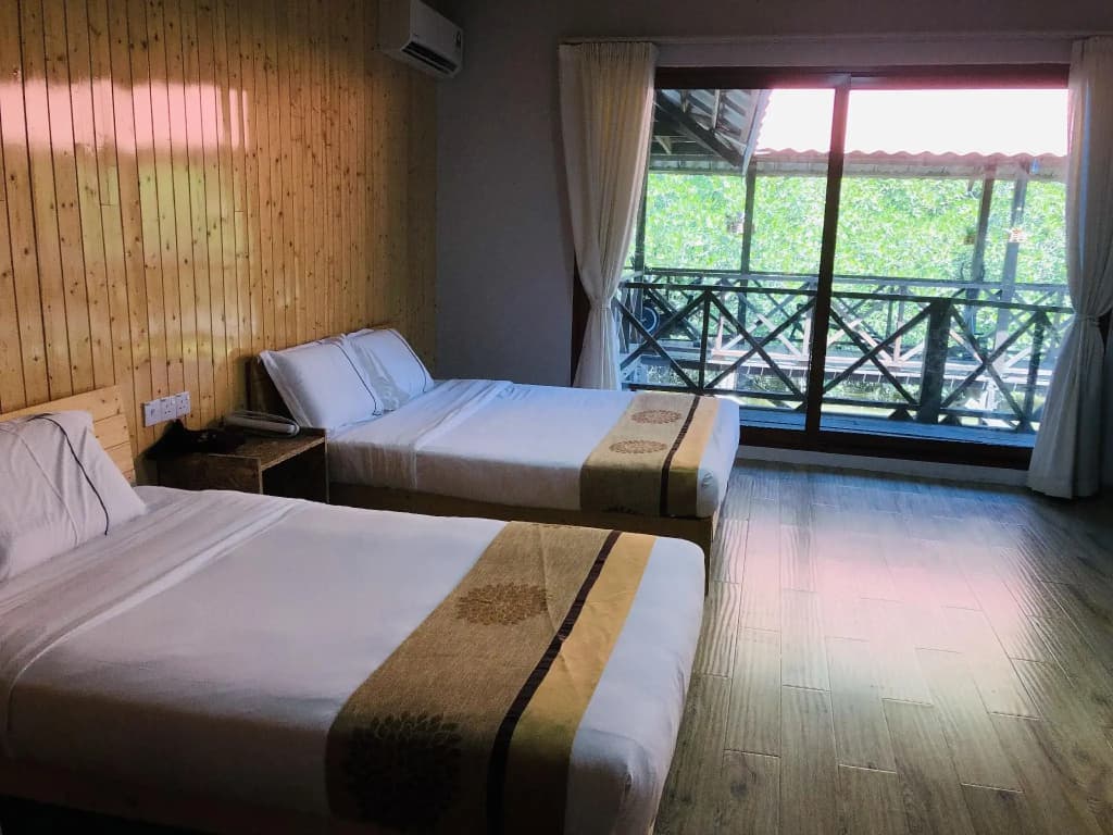 Gayang friendly water house homestay - photo 4