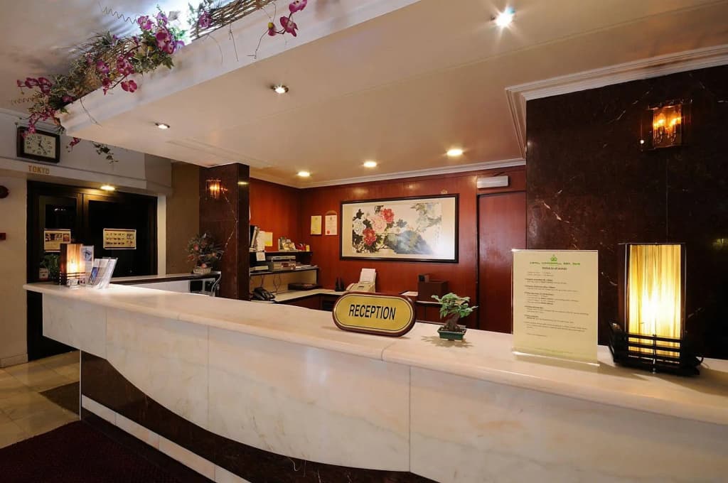 Hotel Waterfall - photo 2