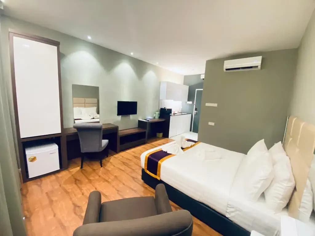 Stirling Suites - photo 2