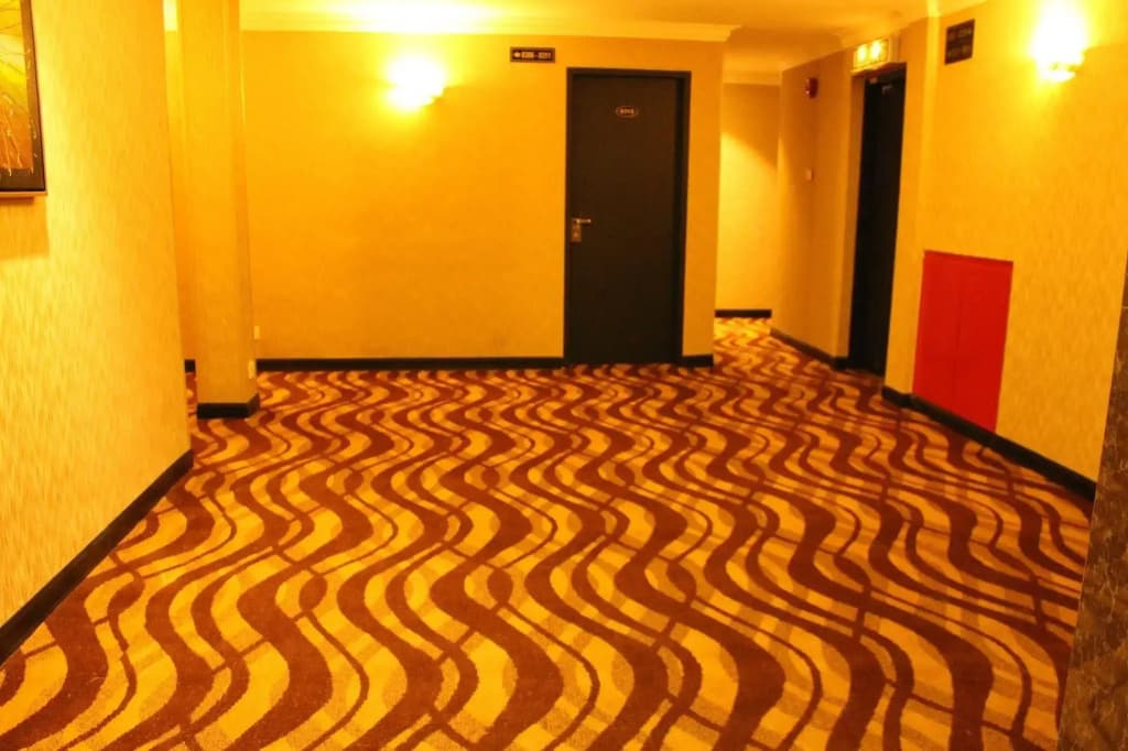 Clover Hotel - photo 13