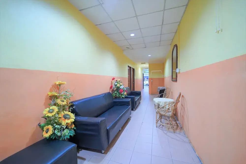 OYO 89850 Mutiara Motel - photo 2