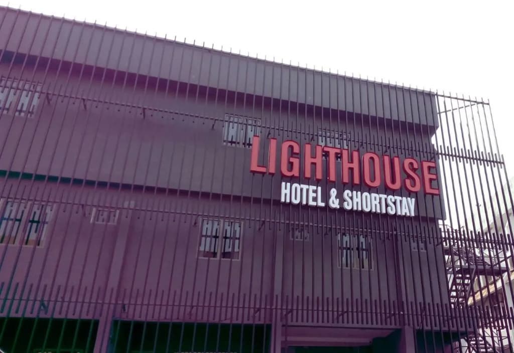 LightHouse Hotel & ShortStay - photo 1