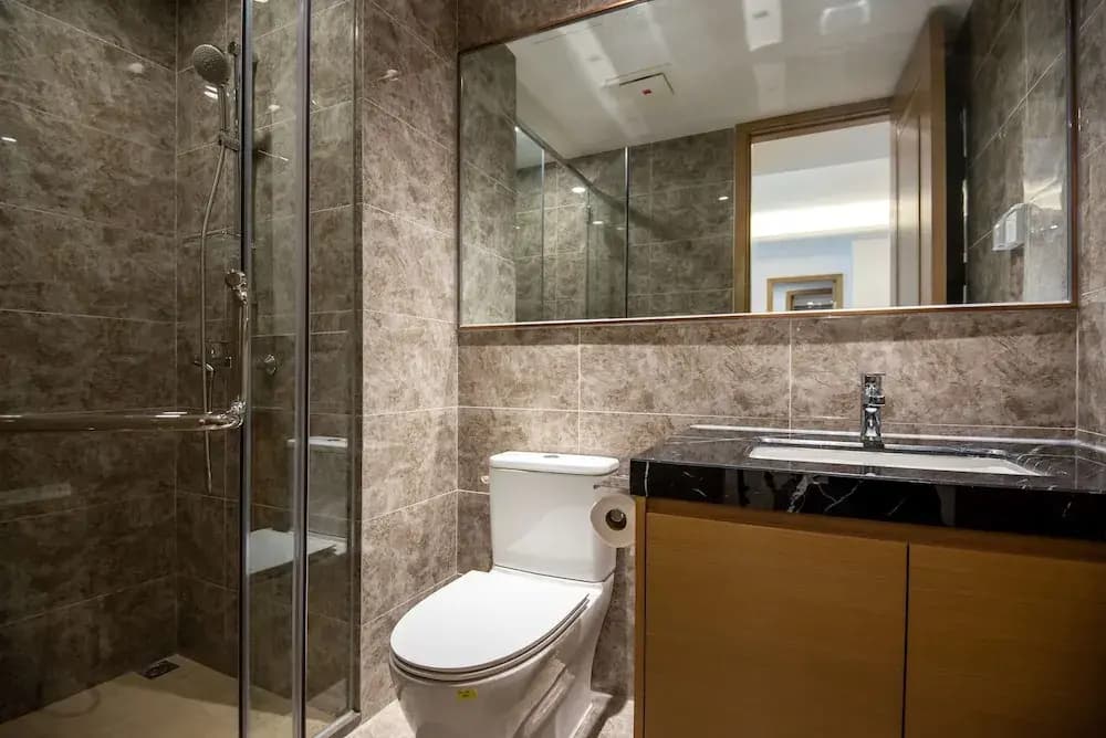 2BR R&F Phase2, CIQ R&F Mall, Free Parking - photo 7