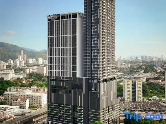 iconic seaview near airport bayan lepas 7pax luxury - photo 2