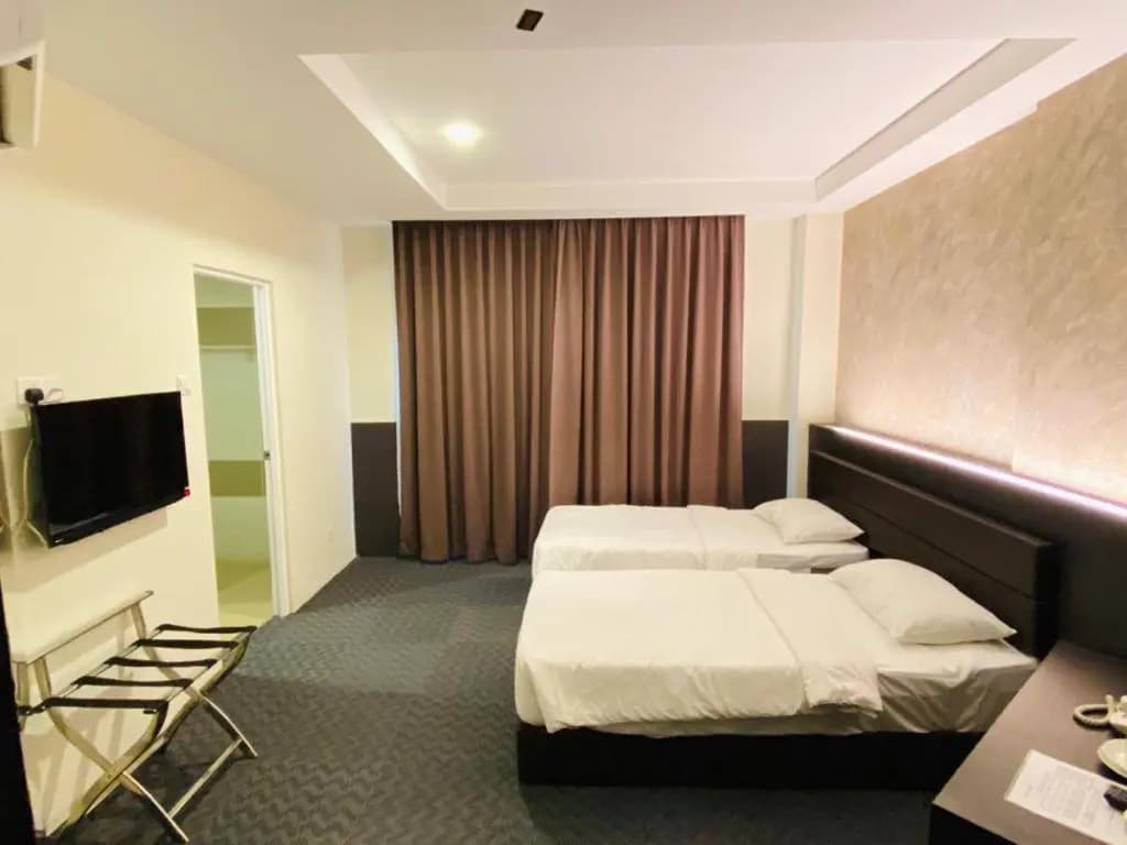 Just Hotel Batu Pahat - photo 4