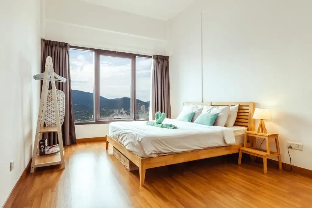Muji X Tiffany - City and Hill View 3BR at 218 Tropicana NEAR Komtar Food Heaven Heritage with Netflix - photo 1