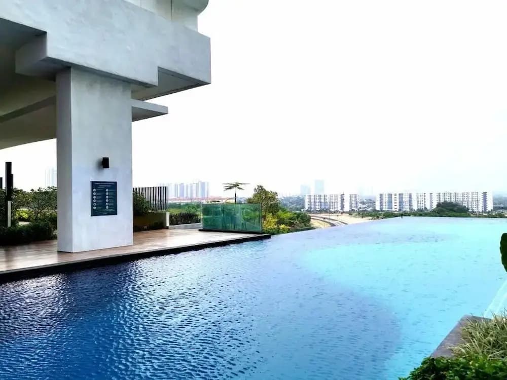 MidValley MegaMall View Southkey Mosaic 2BR 2FREE By Natol - photo 12