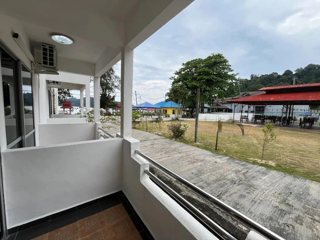 Collection O Analisa Beach Resort - photo 6