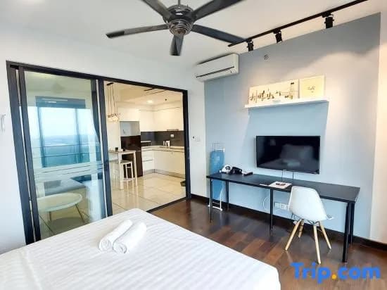 Almas Suites Puteri Harbour 1 Bedroom with Balcony by 9 Sands - photo 1