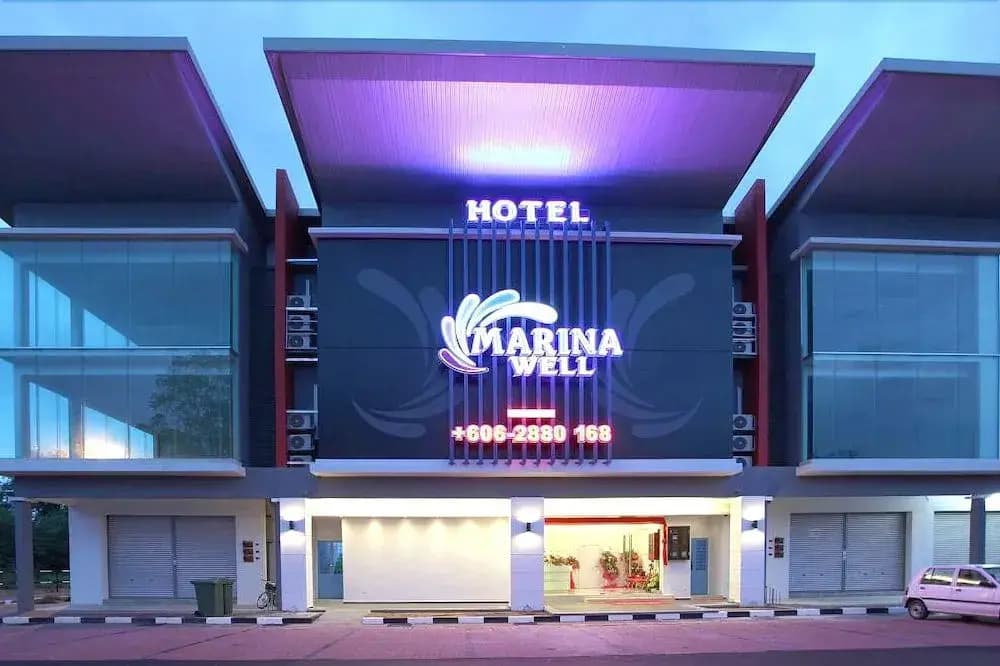 Hotel Zamburger Laurence Melaka (Marina Well) - photo 1