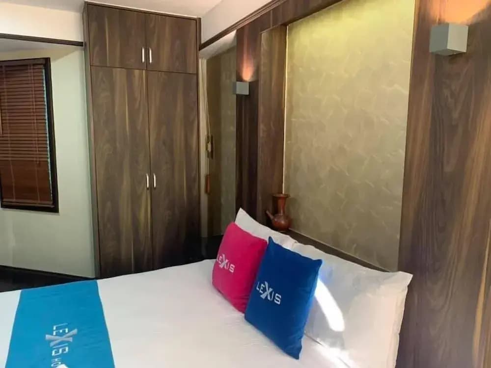 Alpine LXPD Water Chalet - photo 4