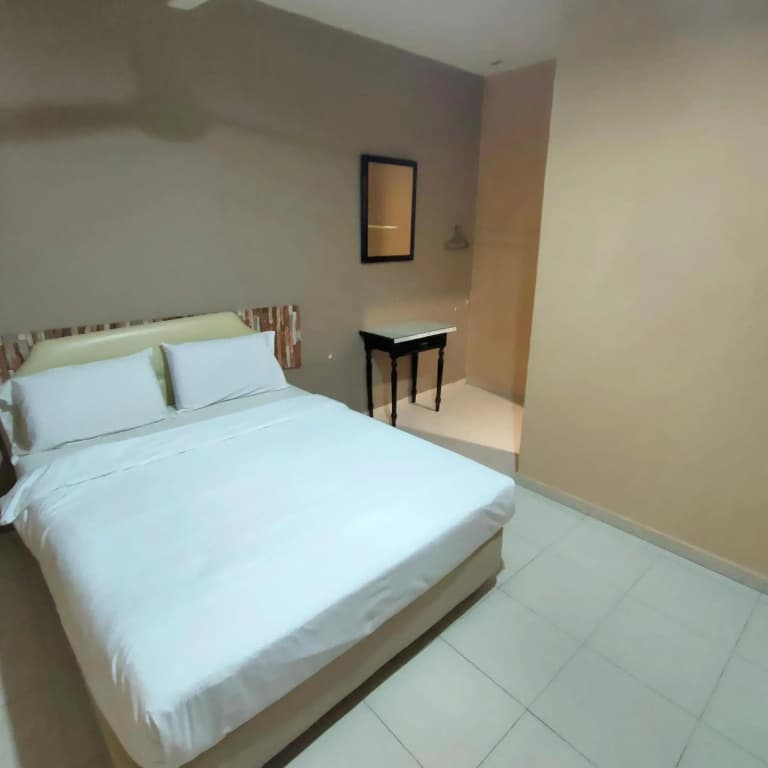 Kota Lodge Hotel - photo 17