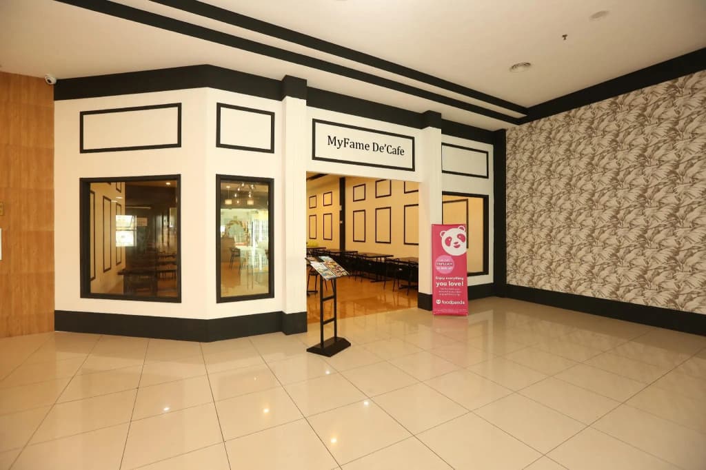 My Fame Hotel - photo 20