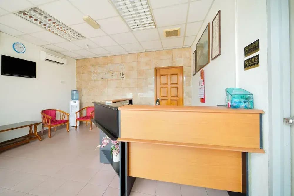 OYO 89461 CP Hotel - photo 11