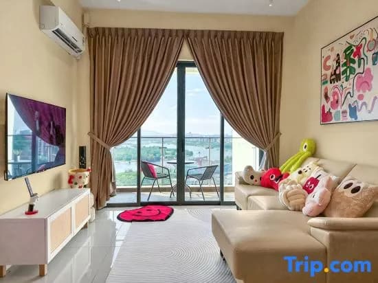 FunxVivid Seaview 2BR 2CP near SG CIQ KSL ZooJB - photo 2