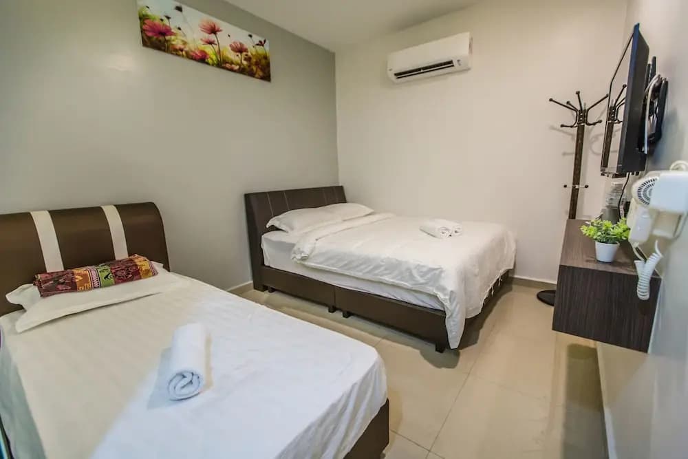 U Plus Budget Hotel - photo 6